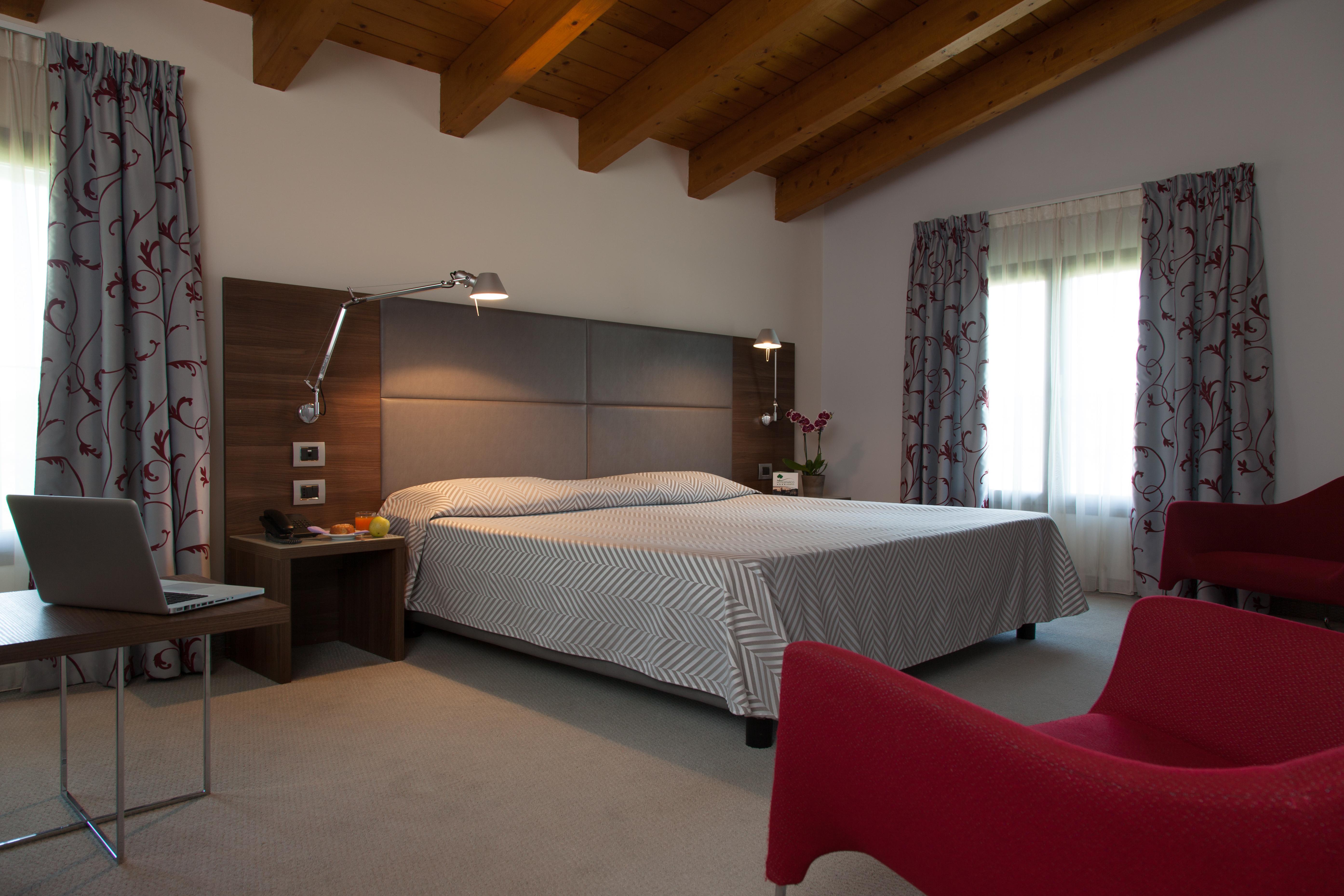 Hotel Del Parco Виджевано Экстерьер фото