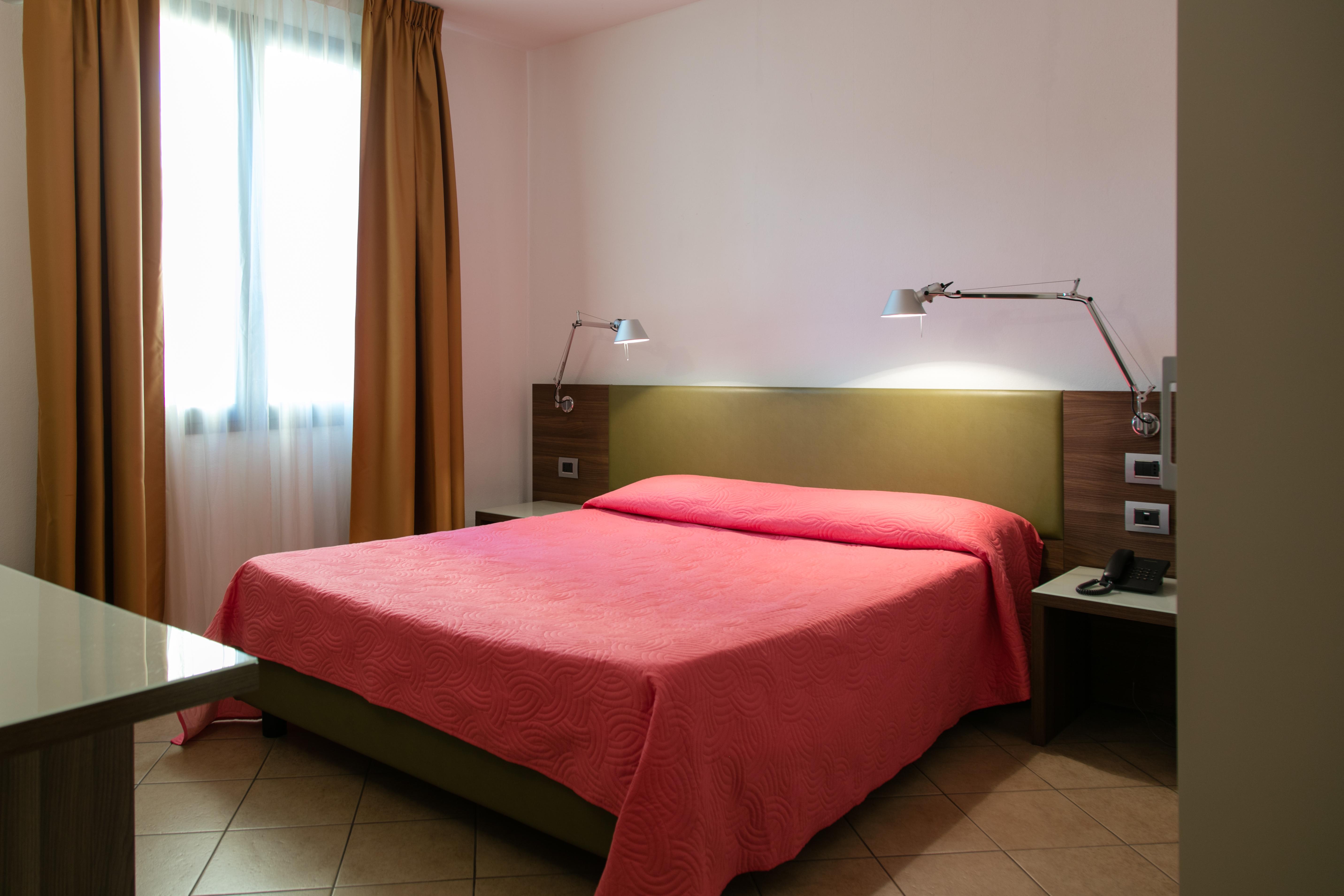 Hotel Del Parco Виджевано Экстерьер фото
